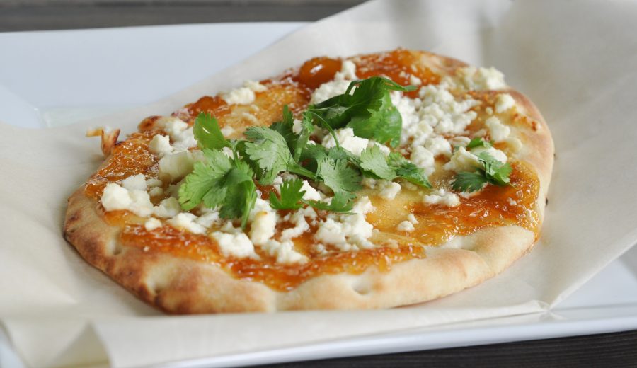 Mango Chutney Naaza (Naan Pizza)